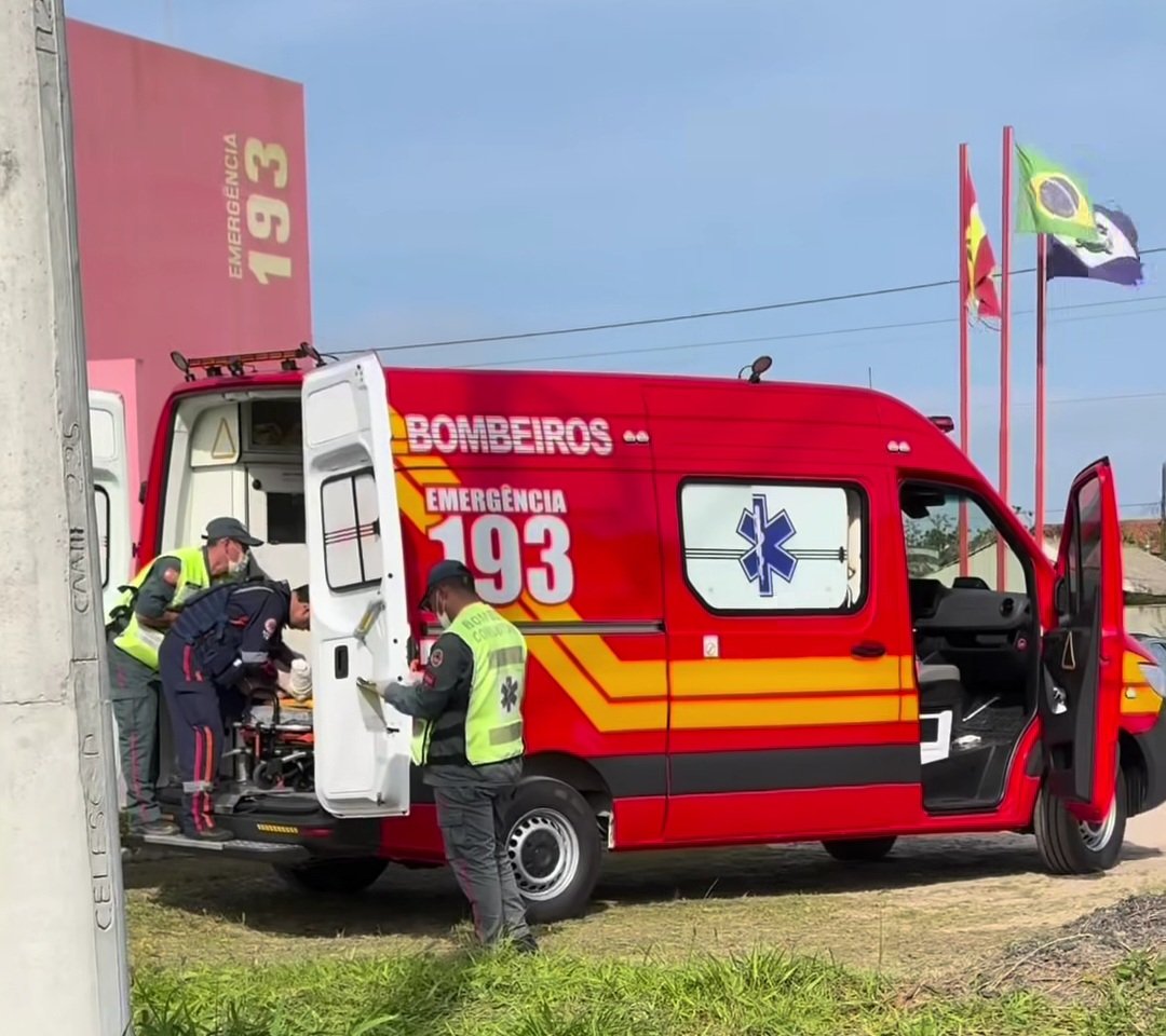 Acidente entre carro e moto registrado no Ervino