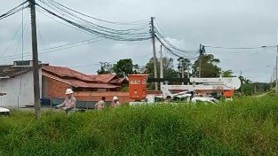 Operação da Celesc na Praia do Ervino