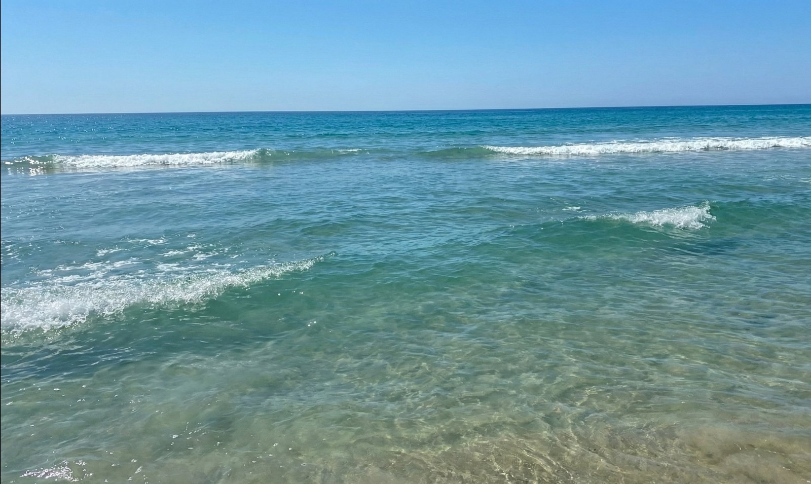 Beleza natural da Praia do Ervino