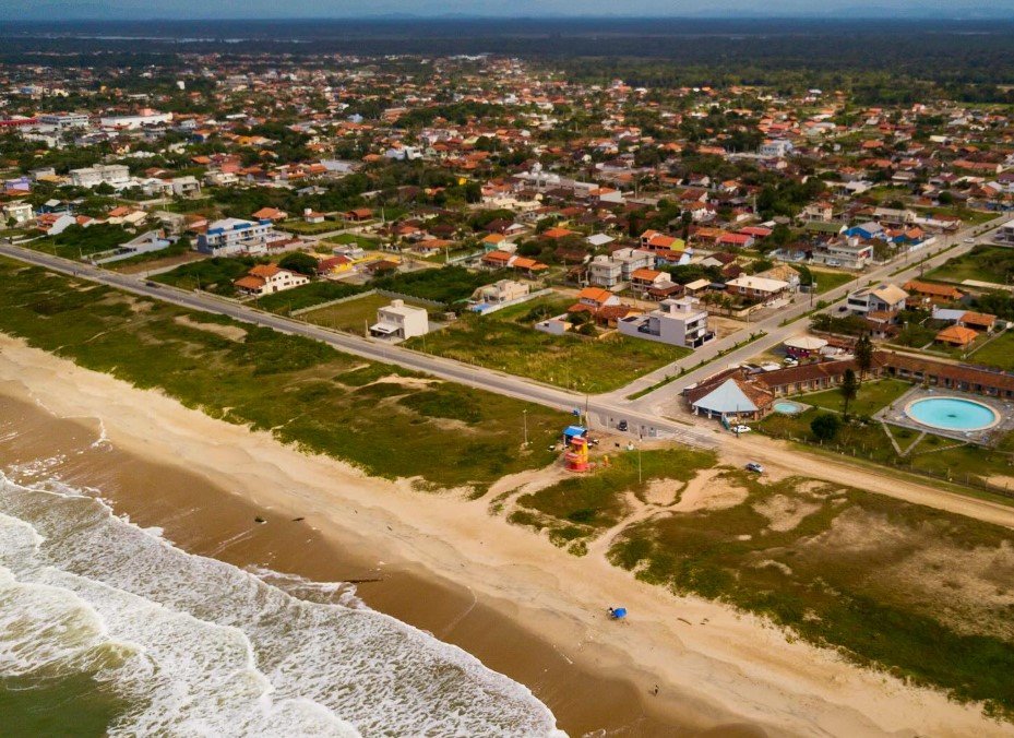 Comércio local na Praia do Ervino