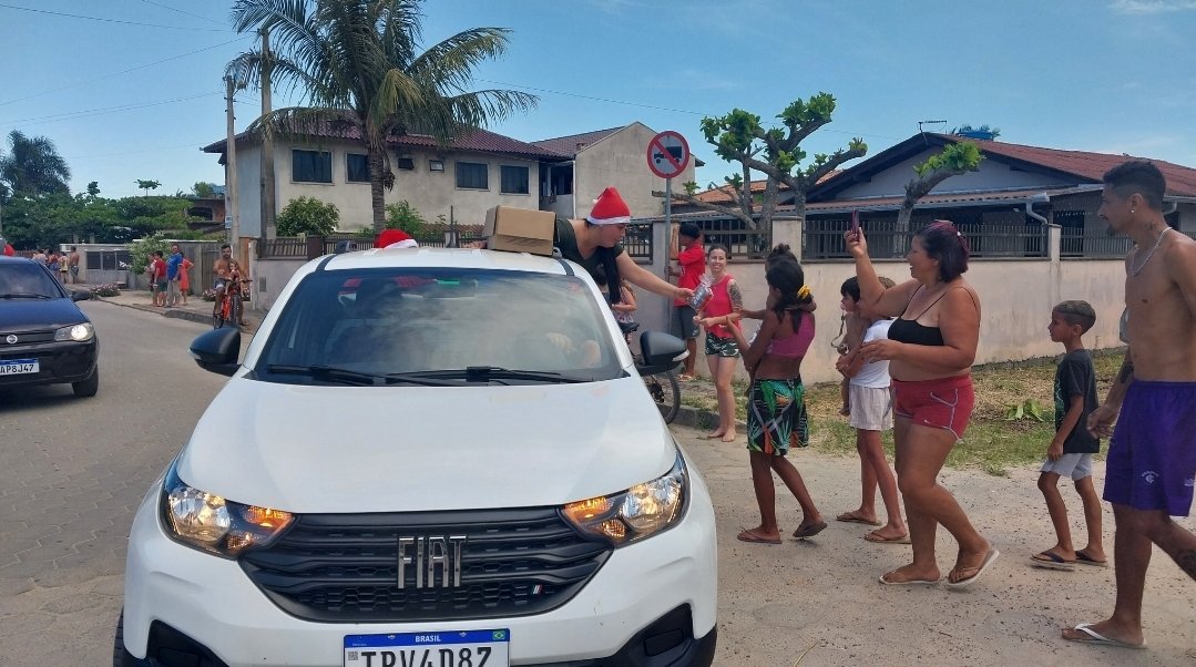 Alegria e diversão na Praia do Ervino