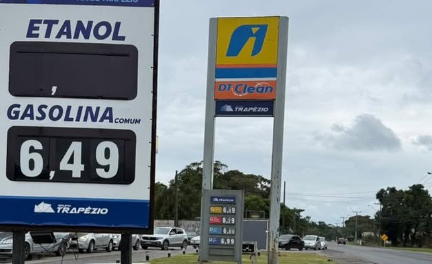 Fila em posto de combustível em São Francisco do Sul